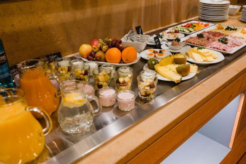 Hotel-Gasthof Weisses Ross Швайг-бай-Нюрнберг Экстерьер фото
